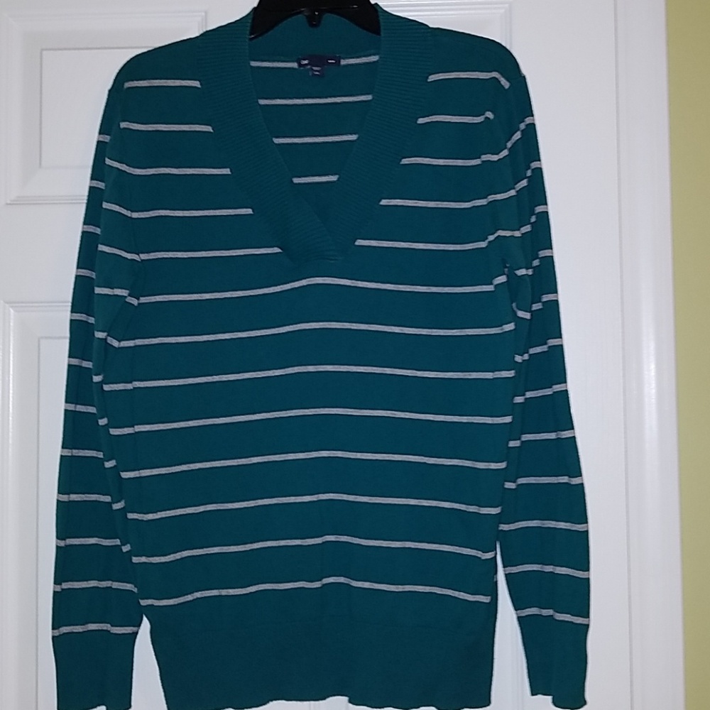 Gap Sweater